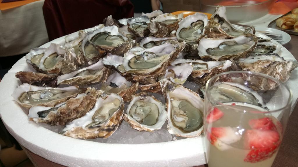 蒙特斯庞酒店 吕萨克莱沙托 外观 照片