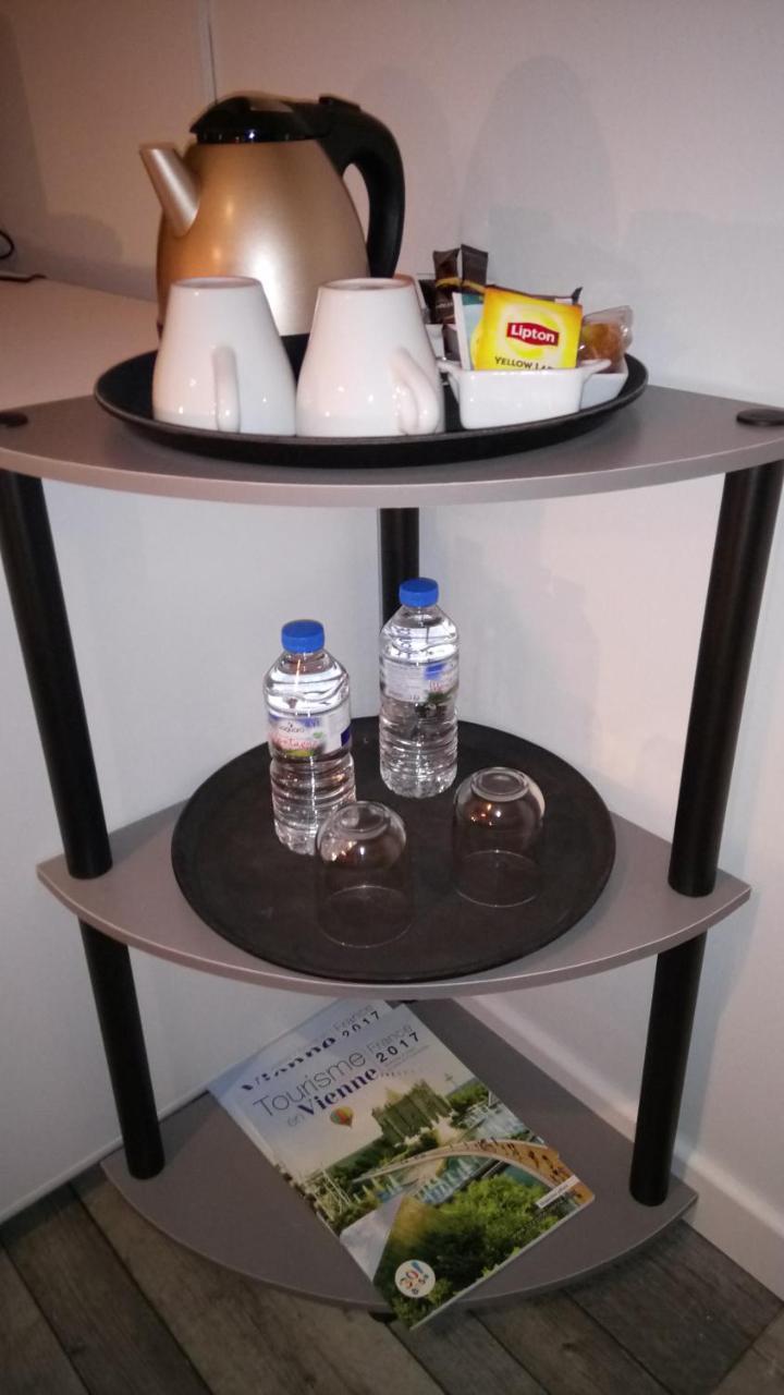 蒙特斯庞酒店 吕萨克莱沙托 外观 照片